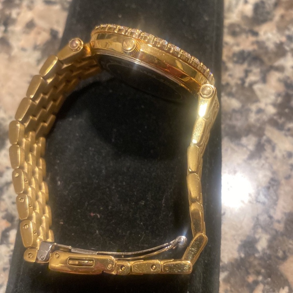 Michael Kors Watch - Picture 3 of 5